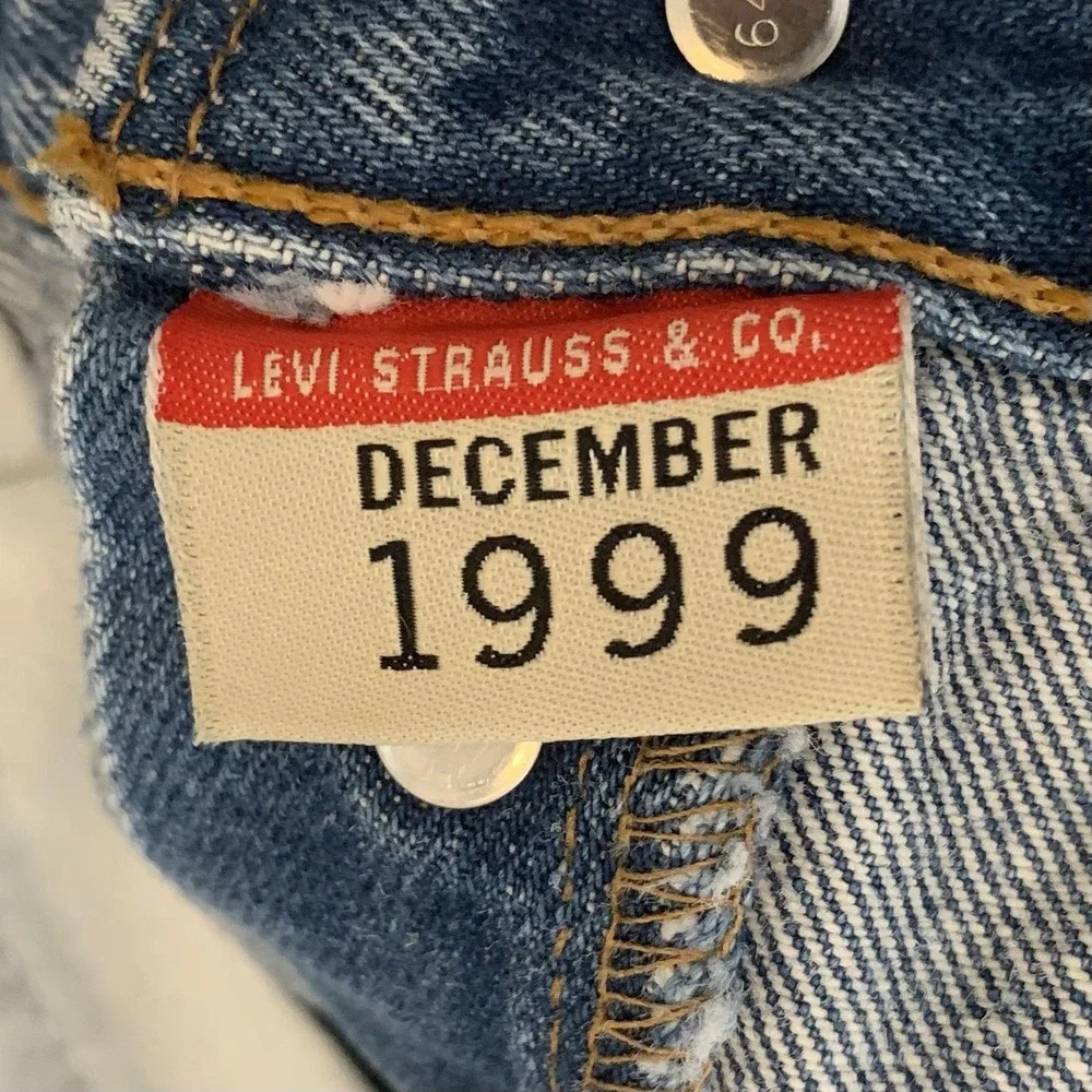 Vintage Levis 501XX Jeans Mens 38x34 Blue Wash Straight Distressed Denim 90s